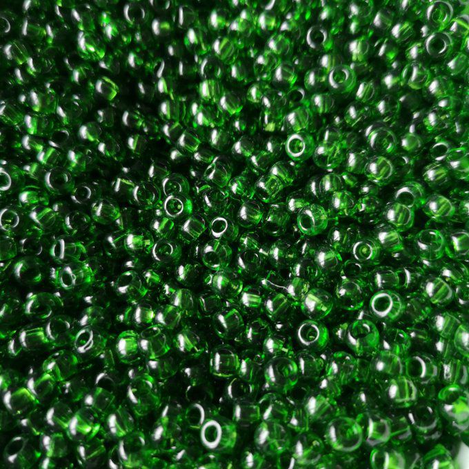 Rocaille en verre de Bohème  5.6mm  3/0  transparent green  (x20g)   