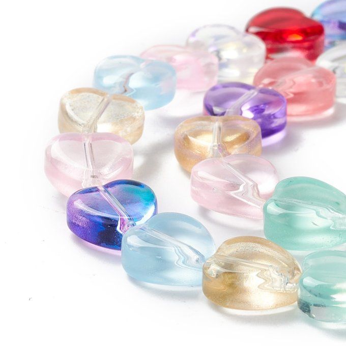 Perles de verre  en forme de coeur 10x10x4mm mélanges de couleurs 