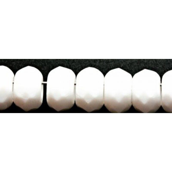 Perle en verre forme rondelle facettée de Bohème 8x12mm blanc opaque