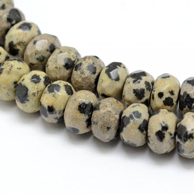 Perle en forme de rond plat facetté, en jaspe dalmatien naturelle  8x 5 mm 