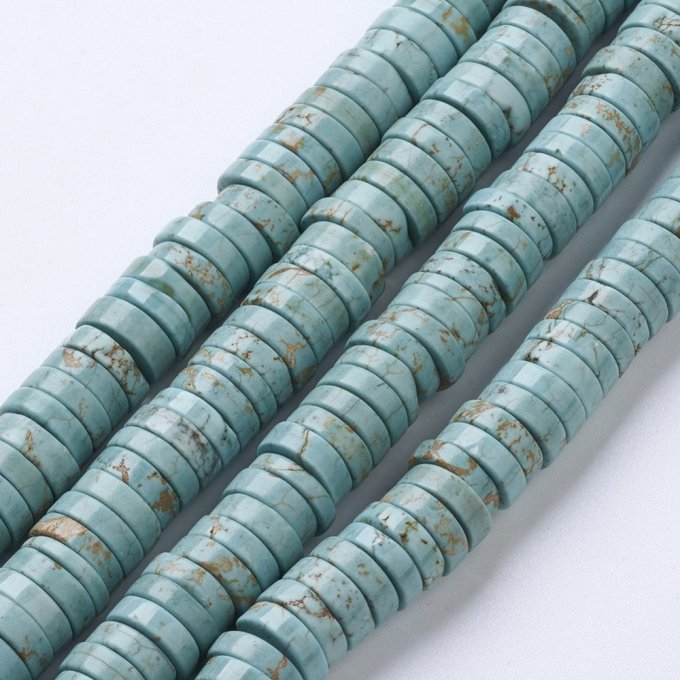 Perle en forme de rond plat, en howlite  naturelle colorée turquoise 8-8.5 x2- 3 mm  