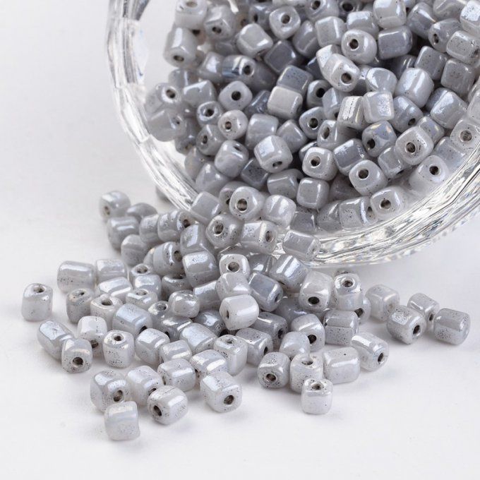 Perles de rocaille ceylon  cubique 6/0   3.5~4x2.5~3mm  couleur grise  (x20g)