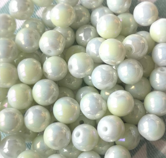 Perles en verre  rondes ,8mm imitation jade couleur beige  (x10) 