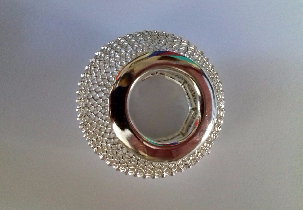 Perle en maille métallique diamètre 38mm couleur argent