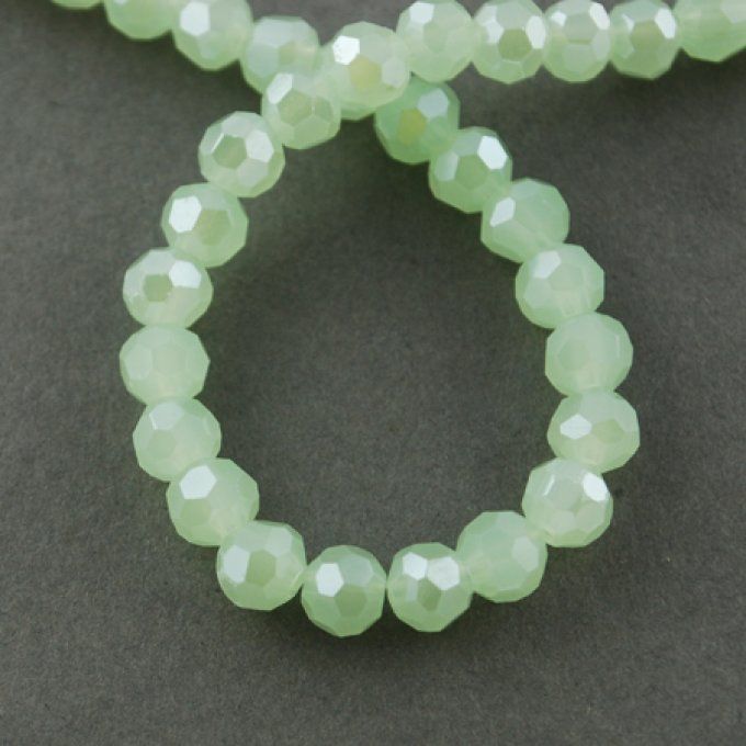 Perles en verre facettées ronde 4mm imitation jade couleur miellat (env 100)  