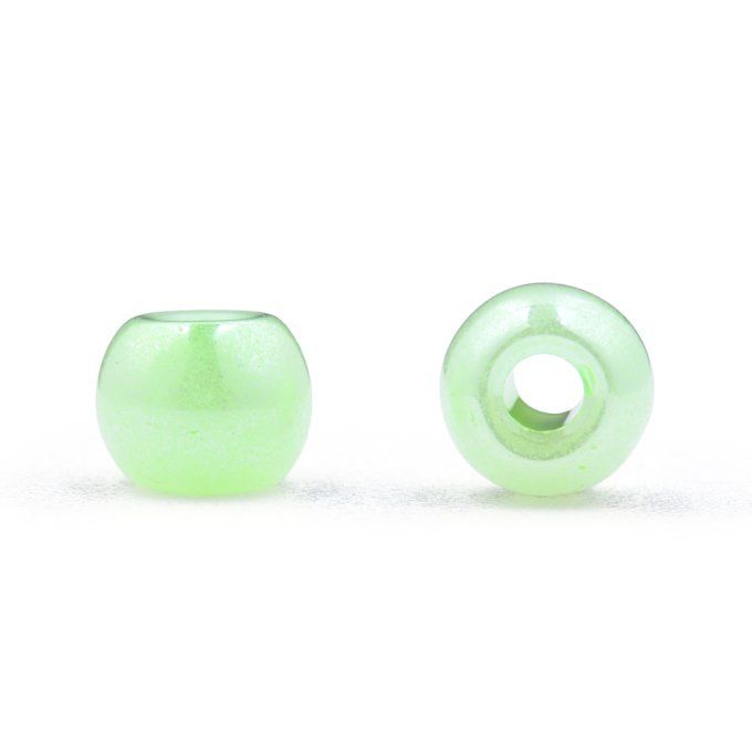 Rocaille ronde 4mm imitation jade  couleur Vert clair (20g)
