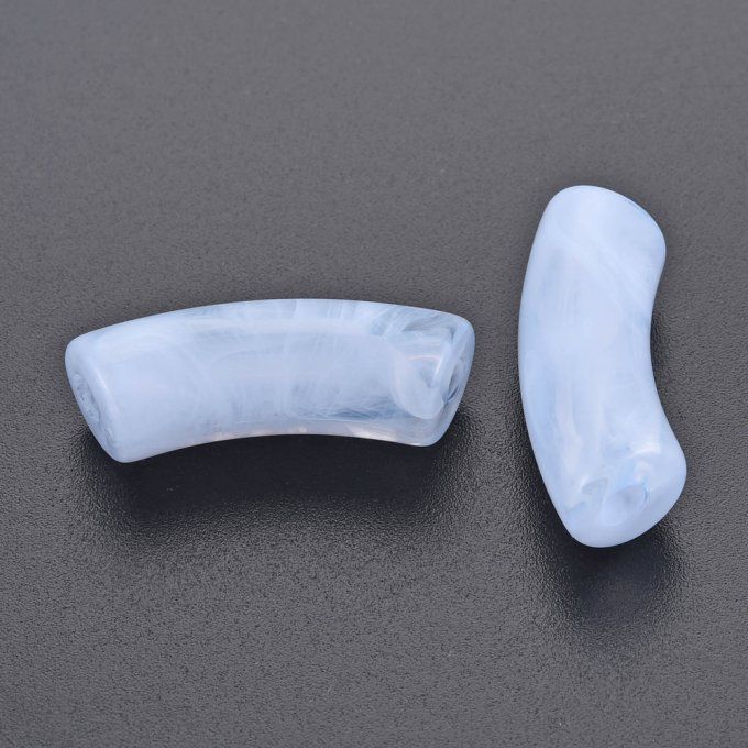 Perle acrylique transparente en forme de tube incurvé  34x11.5x13mm  couleur bleu ciel