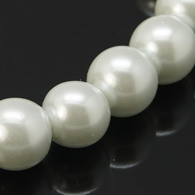 Perles rondes ,nacrées ,4 mm, blanc  (env 50)