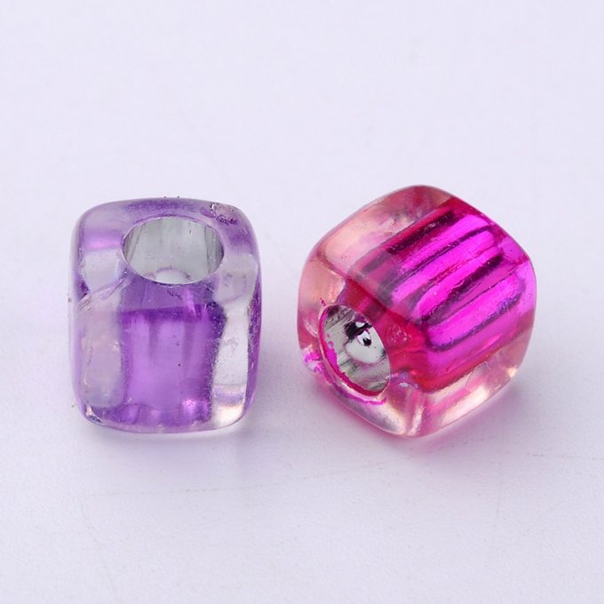 Perles en acrylique ,mélange de couleurs  ,forme de cube   (50g) A9