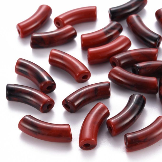 Perle acrylique  en forme de tube incurvé  36x13.5x11.5mm  couleur rouge foncé