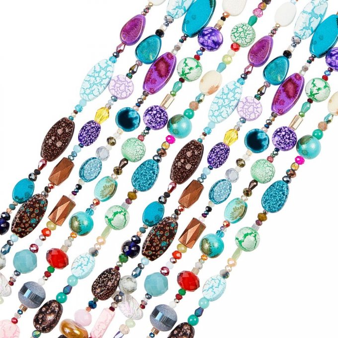 Perles de verre , mélanges de formes ,de tailles et de couleurs (1 chapelet AA) 