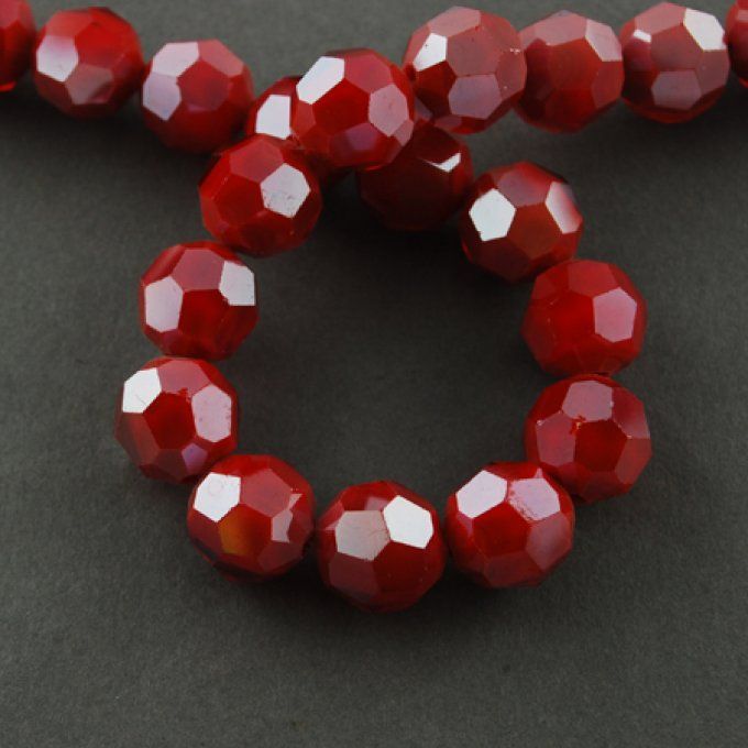 Perles en verre facettées ronde 4mm imitation jade couleur rouge (env 100)