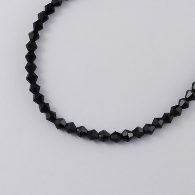 Perles facettées,forme de toupie 4x4mm noir (x100)