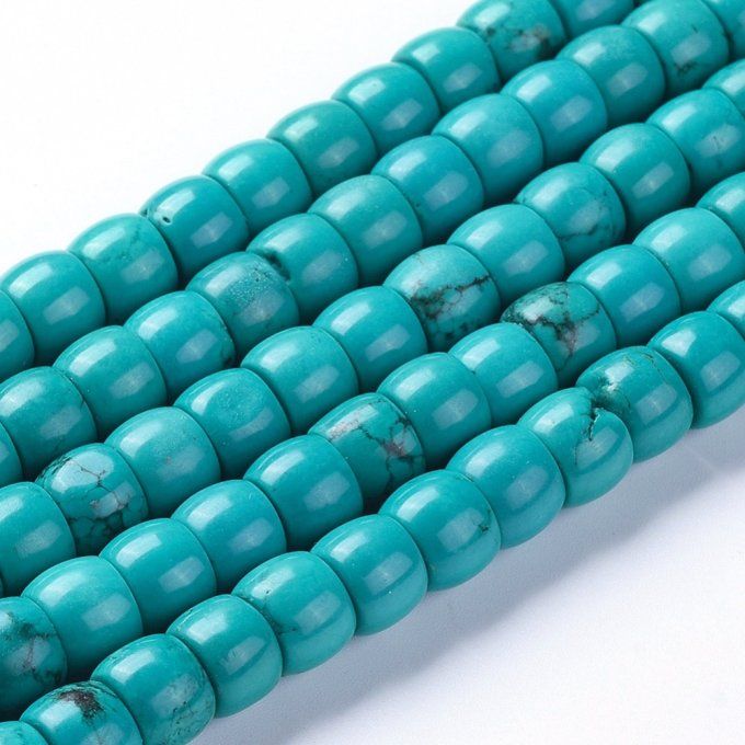 Perle en forme de rond plat, en howlite  naturelle colorée turquoise 8-8.5 x6-6.5 mm  