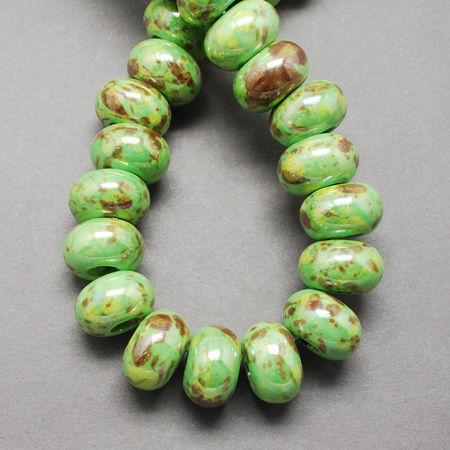 Perles  céramiques Ø12x9mm vert clair