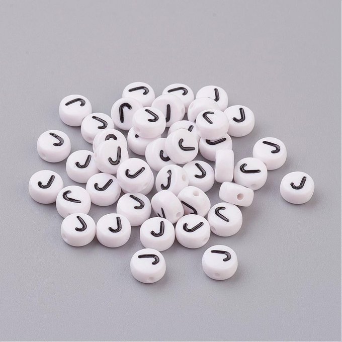 Perle alphabet en acrylique opaque  rond plat  noir /blanc lettre J