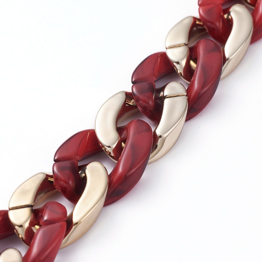Chaîne avec anneaux "ouverts" opaque , couleur or et rouge  ,anneaux 22-23x16-17x5mm (x1m) 