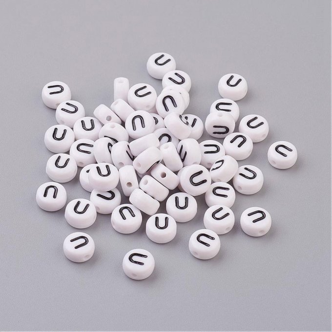 Perle alphabet en acrylique opaque  rond plat  noir /blanc lettre U