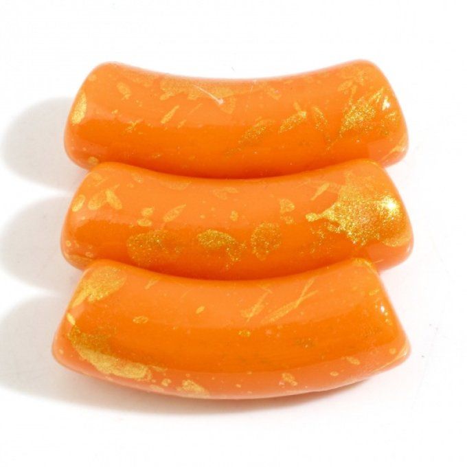 Perle acrylique en forme de tube incurvé opaque ,effet pailleté or ,30x11mm couleur orange