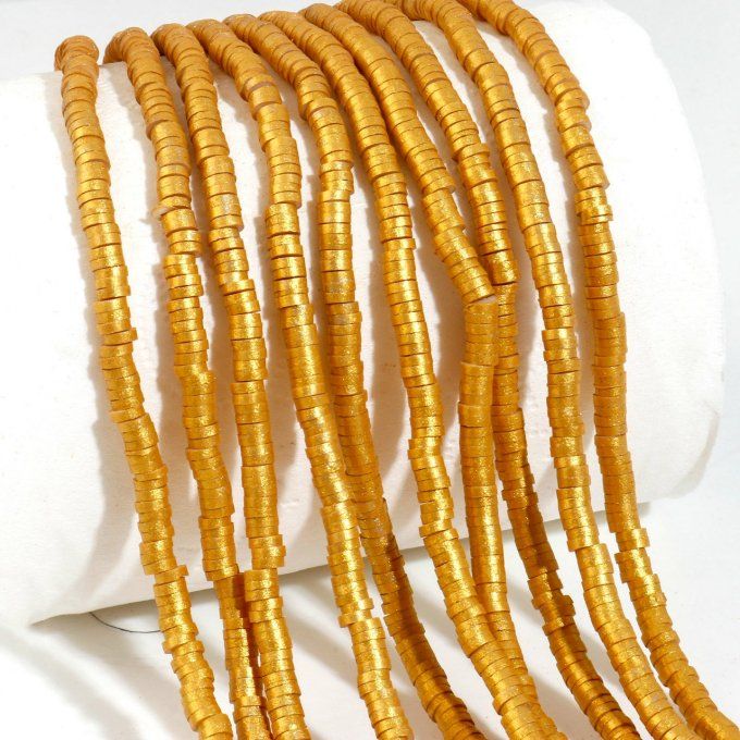 Perles Heishi en pâte polymère 4x1mm (x1 chapelet) dorées
