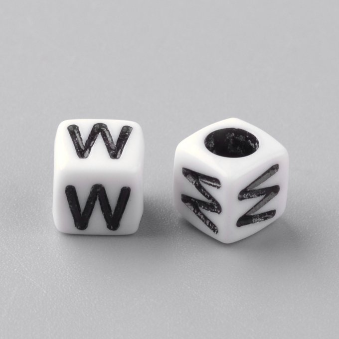 Perle alphabet en acrylique opaque  cube  noir /blanc   lettre W