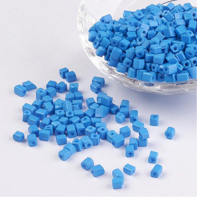 Perles de rocaille opaques  "cubiques"  3-7x3-4x3-4mm  bleu (20g) 