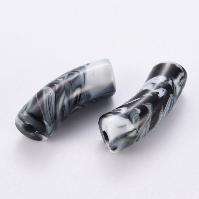 Perle acrylique  en forme de tube incurvé  36x13.5x11.5mm  couleur gris foncé