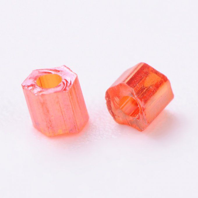 Rocaille hexagonale (hex 2 cut) 11/0 dia 2.2mm couleur rouge foncé (x20g)