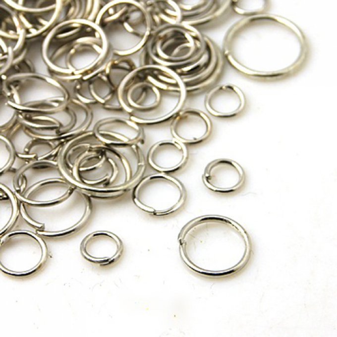 Assortiment anneaux fermés non-soudés en laiton couleur platine
