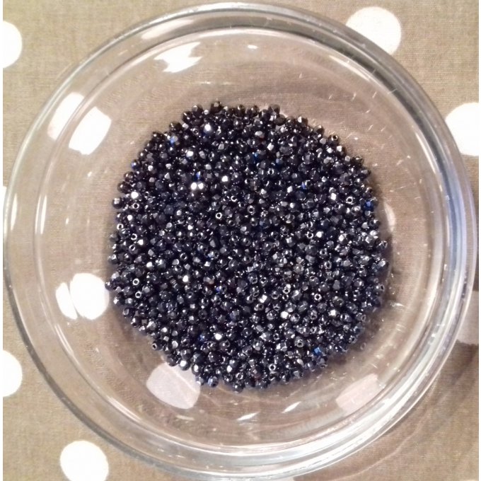 Preciosa 50 perles facettées  rondes 3x3mm Hematite