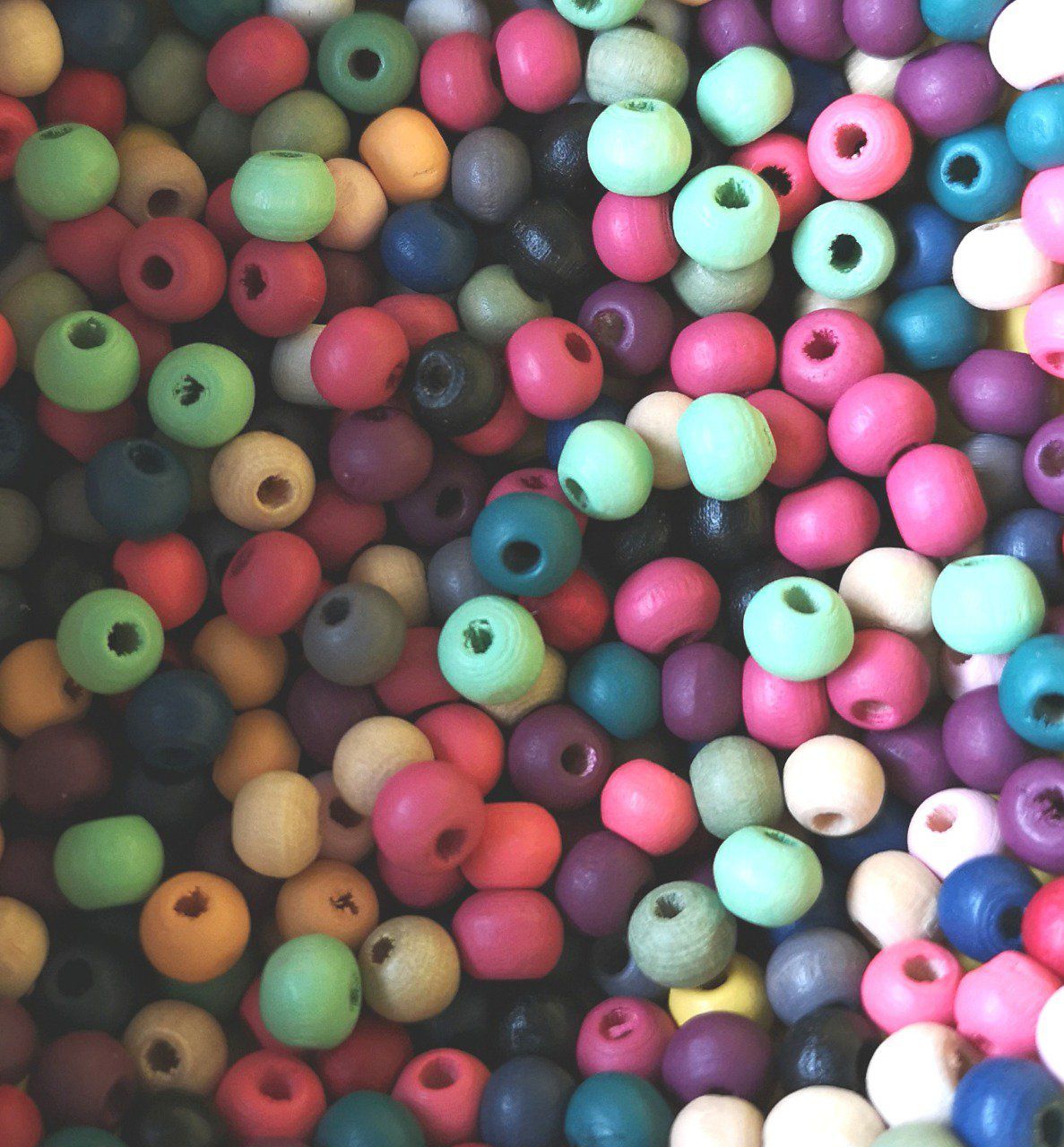 100 perles rondes en bois Ø 6mm mélange de couleurs 