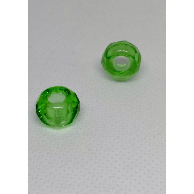 Perle en verre forme rondelle facettée de Bohème 8x12mm vert clair transparent