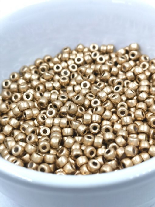 Perles de rocaille Matubo  6/0  4.1x2.9mm  Matte metallic flax (x10g)