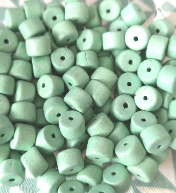 Perles en forme de tube en céramique   8x6mm  couleur Light veraman (x10)  