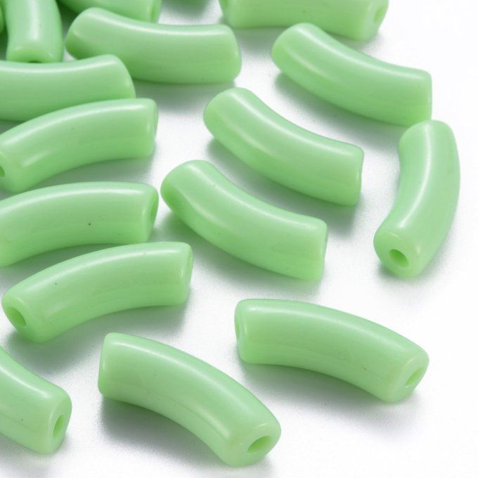 Perle acrylique  opaque en forme de tube incurvé  36x13.5x11.5mm  couleur vert printemps