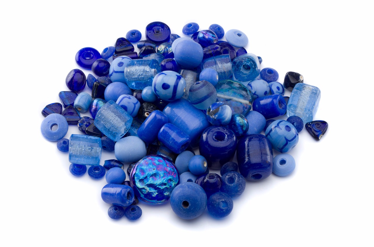 Mélange grosses perles de verre  bleu (100g)