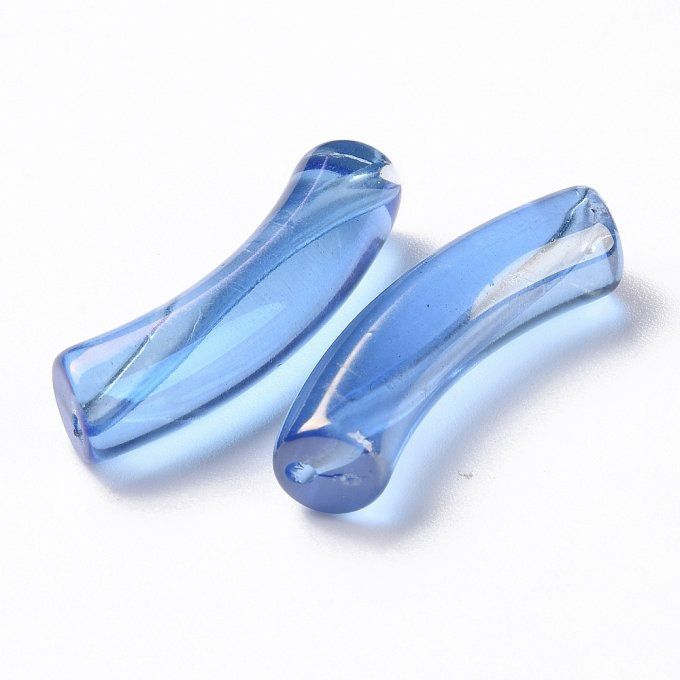Perle acrylique  en forme de tube incurvé transparent ,effet irisé, 32x10x8mm bleu