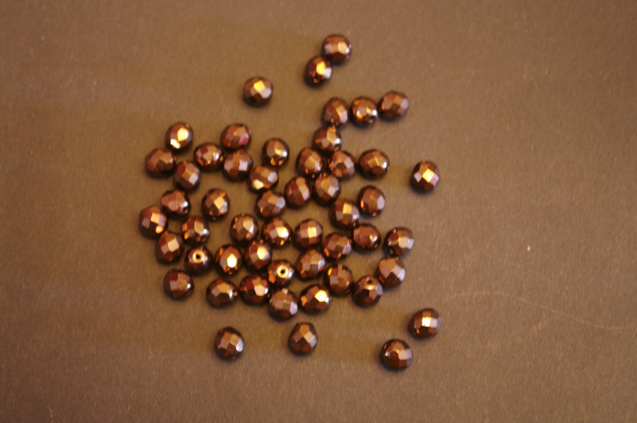 Preciosa 20 perles facettées 8mm   Jet brass