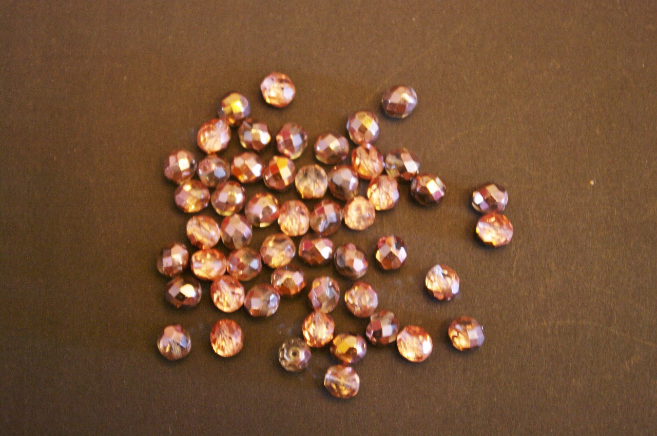 Preciosa 20 perles facettées 8mm Capri gold