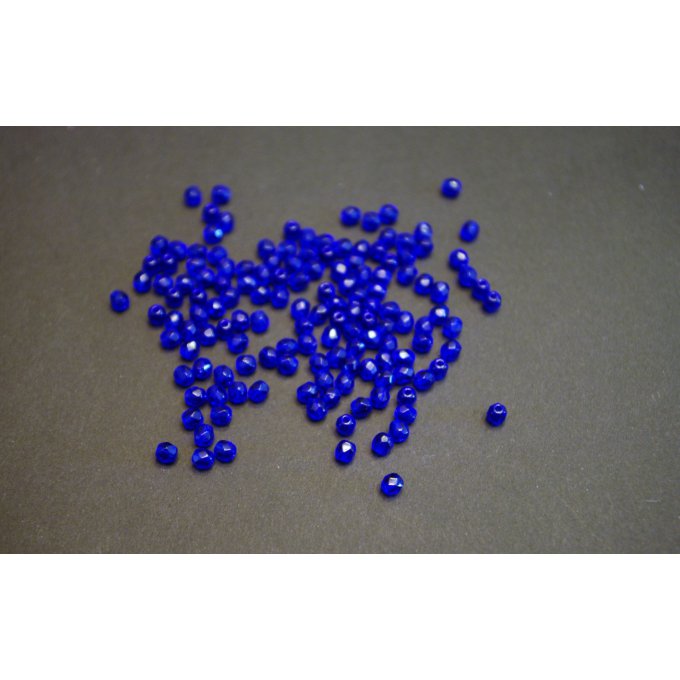 Preciosa  50 perles facettées 4x4mm  cobalt blue