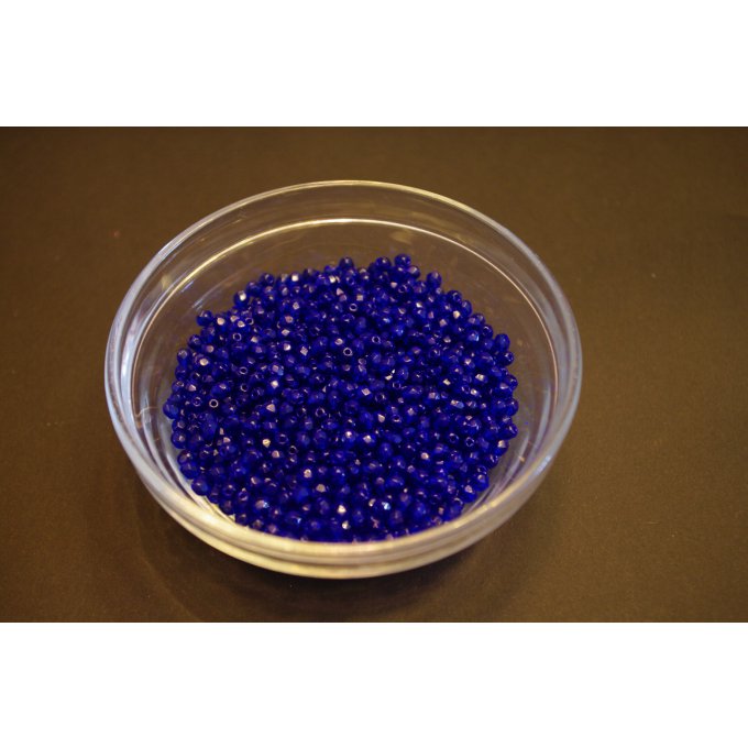 Preciosa  50 perles facettées 4x4mm  cobalt blue