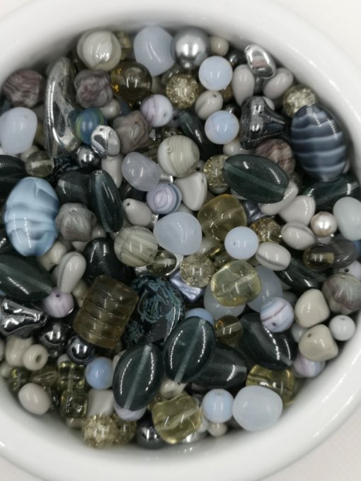 Preciosa Pressed Bead Mix Grey (x50g)