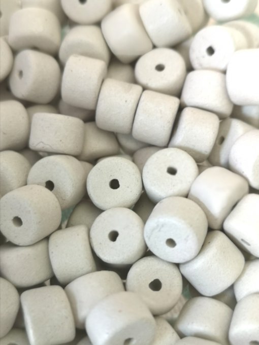 Perles en forme de tube en céramique   8x6mm  couleur  White (x10)